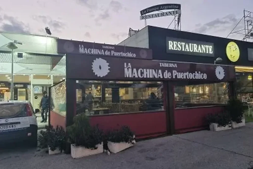 Cerramientos para hostelería en Madrid: terraza de restaurante cerrada